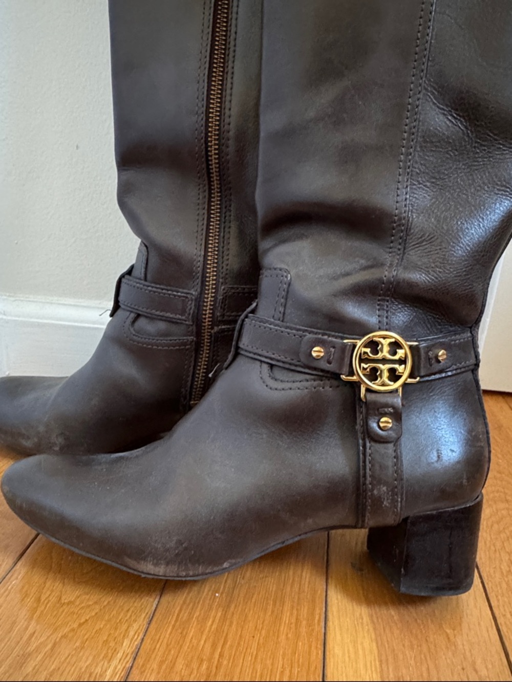 Tory Burch / Women's Leather Knee Boots - Picture 4 of 8